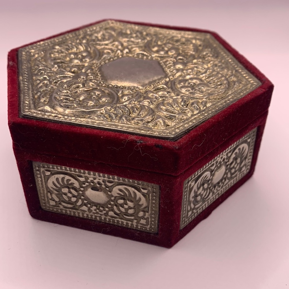 SALE!! Vintage silver tone and velvet jewelry box.  3